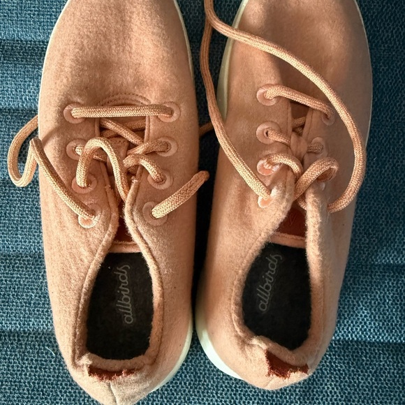 Allbirds Sneakers - Soft Peach - Picture 2 of 7